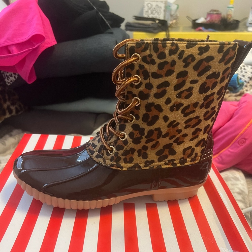 Leopard duck boots brand new!